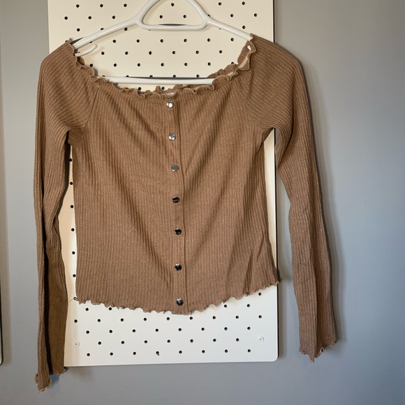 brown off the shoulder long sleeve - Picture 1 of 6